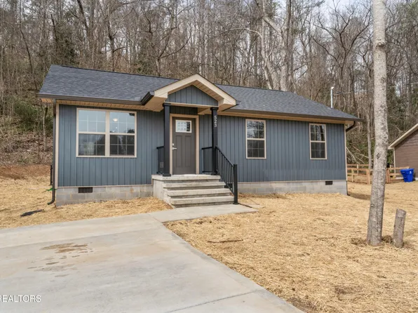 523 Hillcrest St, Clinton, TN 37716