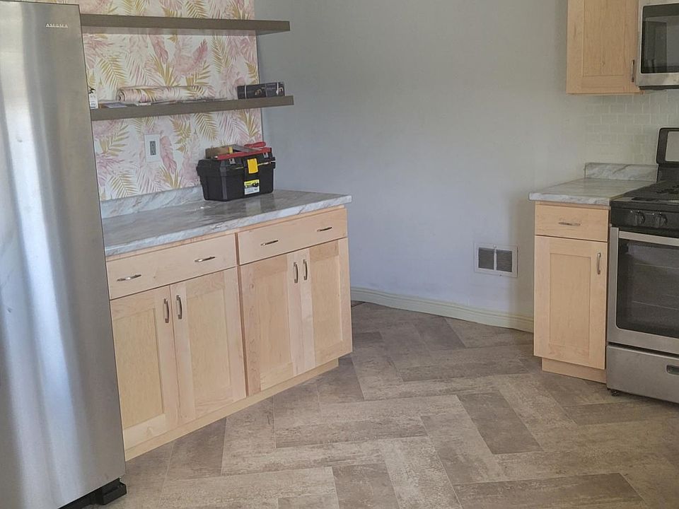 New kitchen and appliances