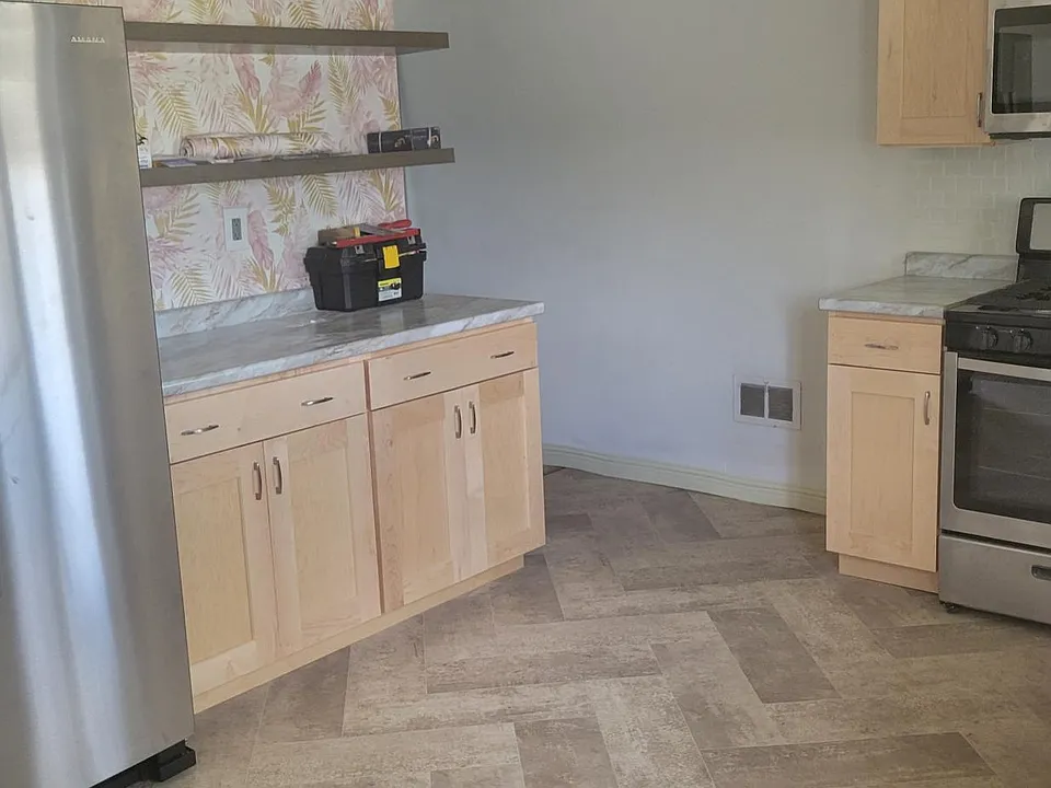 New kitchen and appliances