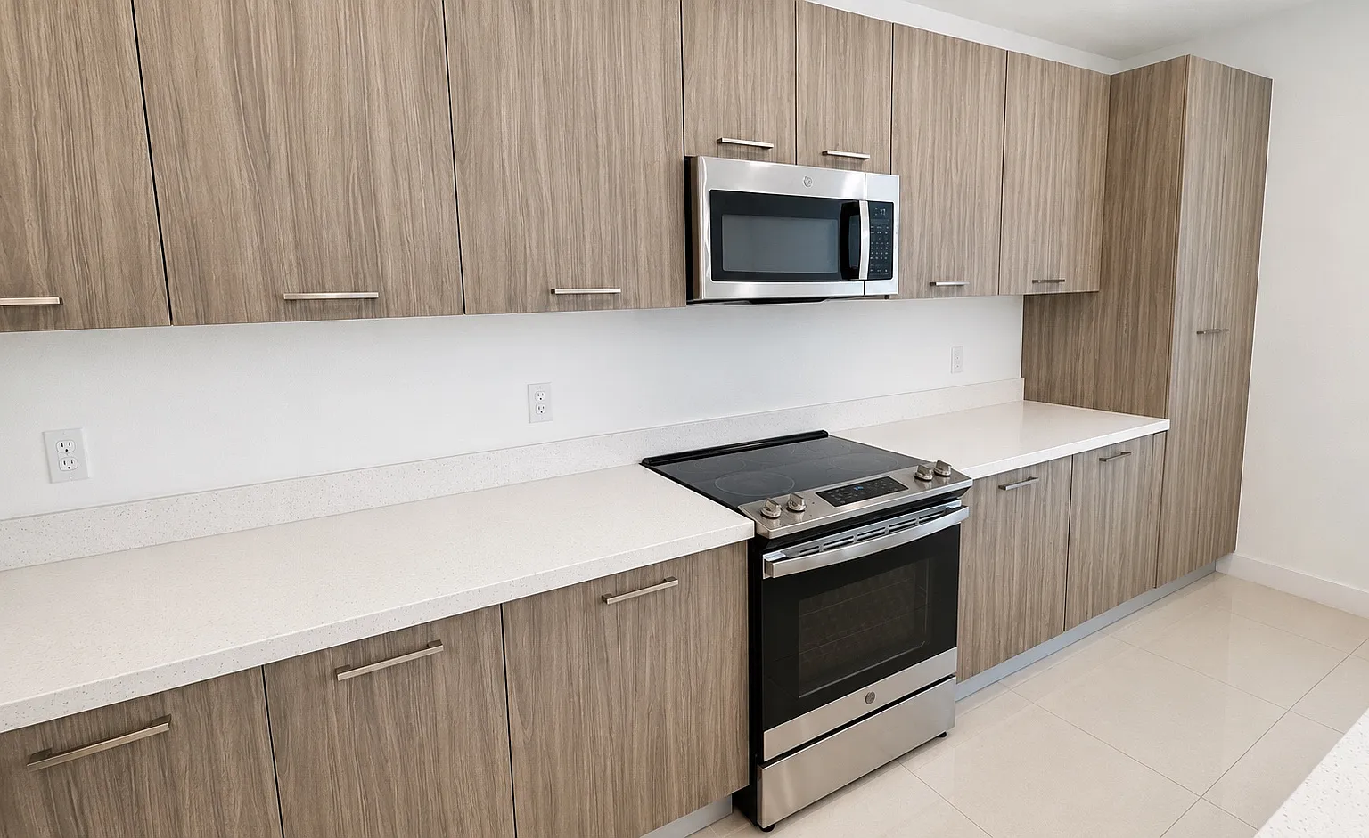3 bed, 3.5 bath, 1824 sqft, $3,400 — Photo 4