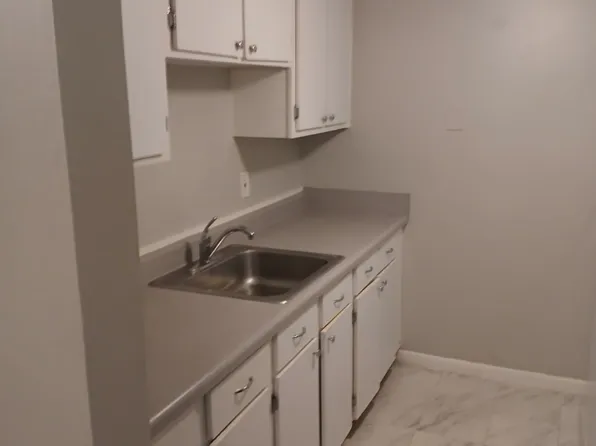 9109 W Hillsborough Ave #J107, Tampa, FL 33615