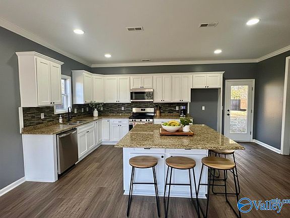 4th image of 149 Patdean Dr