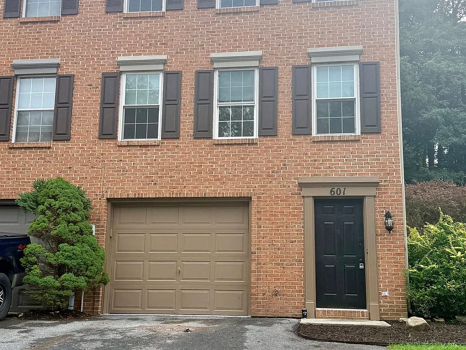 601 Rockwood Dr