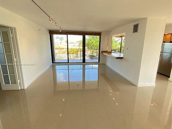 3rd image of 801 N Venetian Dr #202