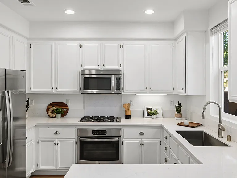13285 Calle Del Campo #5 — Photo 12
