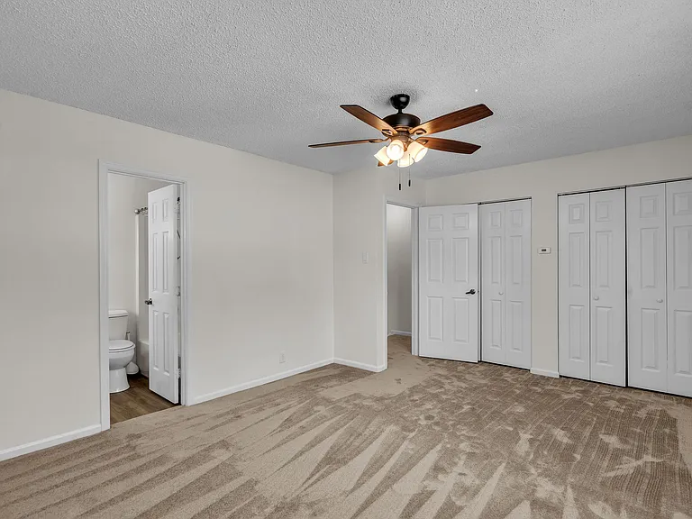 1341 Victorian Cres — Photo 23