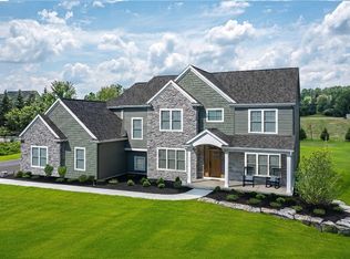 19 Kestrel Ct, Orchard Park, NY 14127
