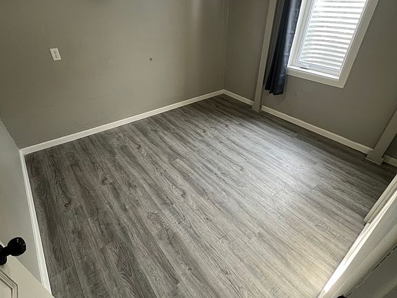 5th image of 2411 N Edgemore Ave #B