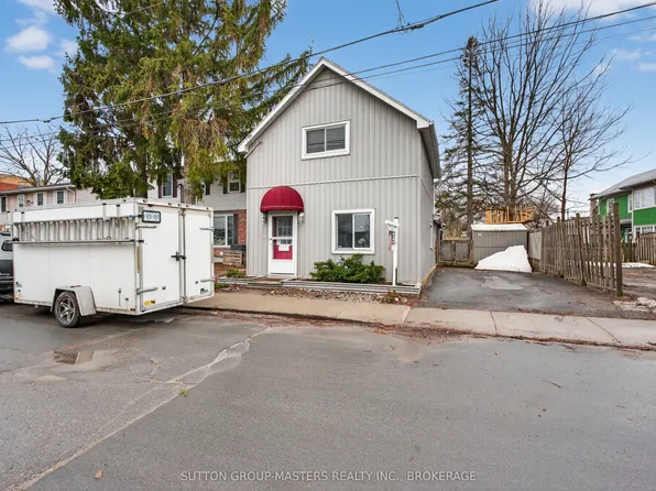 16 Corrigan St, Kingston, ON K7K 1S4