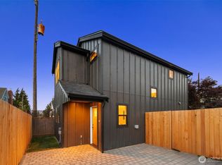 3720 36th Ave SW #B, Seattle, WA 98126