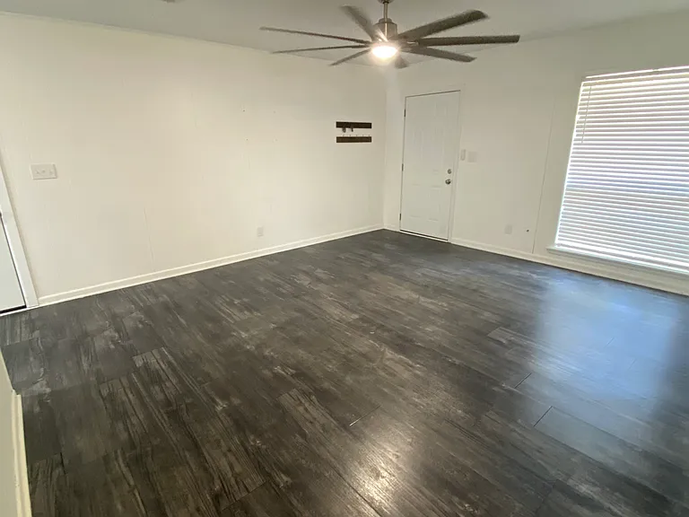 4743 Frontier Rd — Photo 9