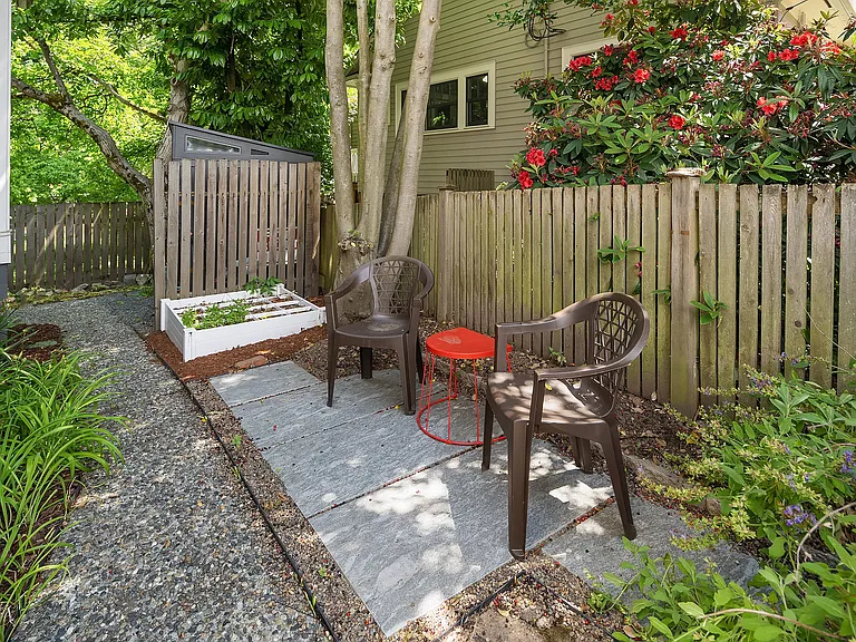 5444 Kirkwood Pl N #2 — Photo 4