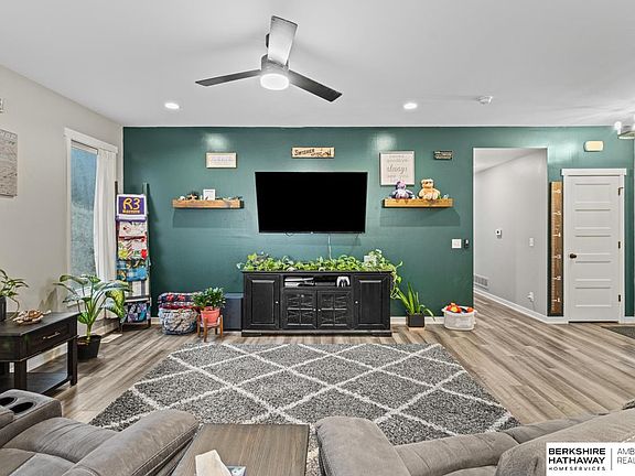 4th image of 908 Southridge Dr