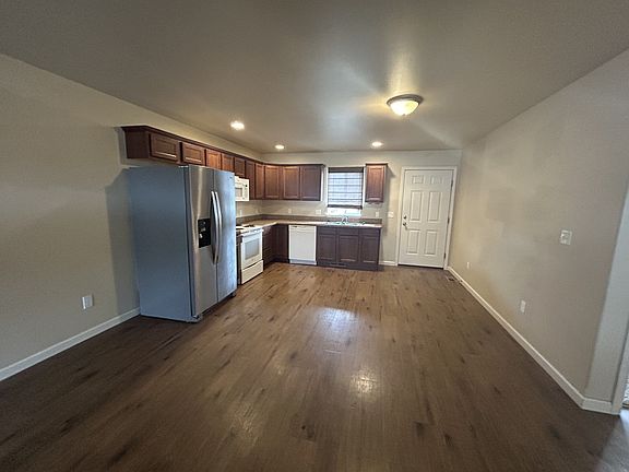 2nd image of 2019 Lake Hills Dr #2019