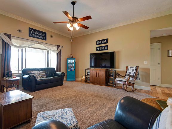 4th image of 4418 Somerset Drive