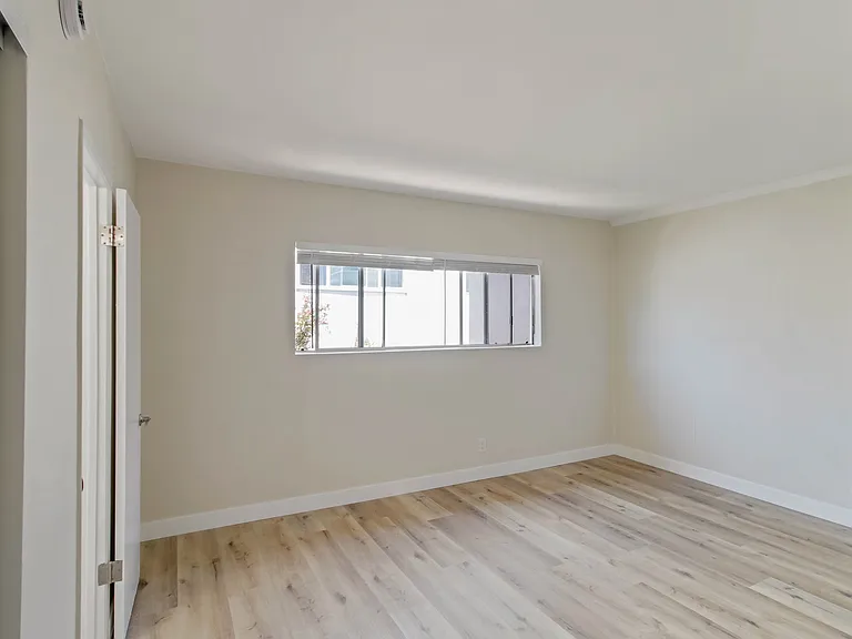1452 Berkeley St #2 — Photo 12