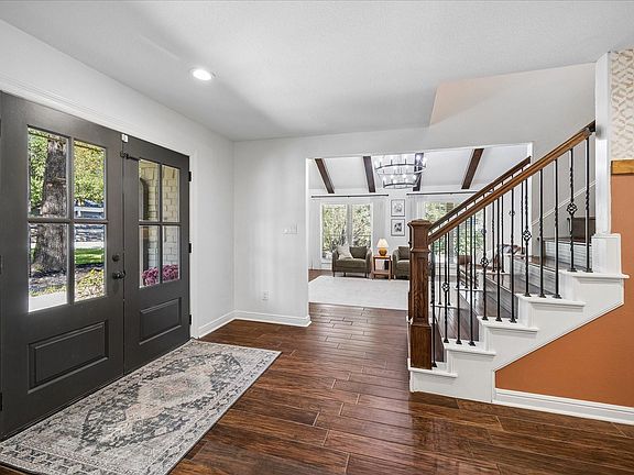 4th image of 24102 Creekview Dr
