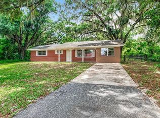 219 Oak Hill Rd, Lady Lake, FL 32159