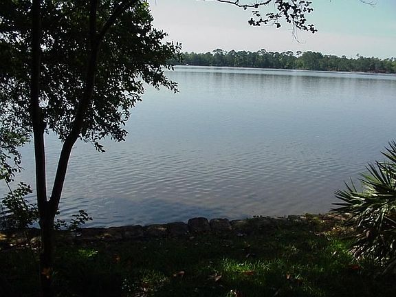 2nd image of 2814 Edgewater Dr