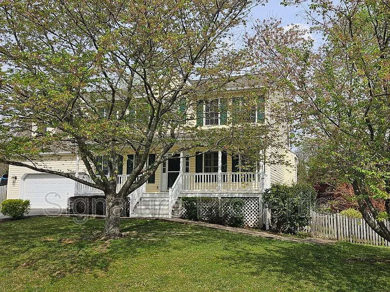 4 bed, 3.5 bath, 3122 sqft, $2,900 — Photo 2