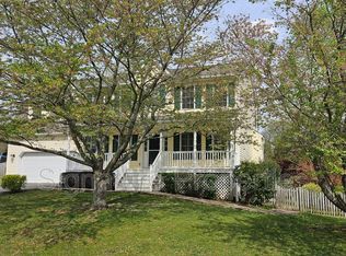 10 Lockwood Dr, Fredericksburg, VA 22405