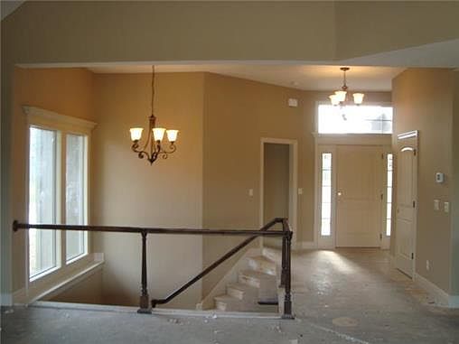 4th image of 9039 N Askew Ave