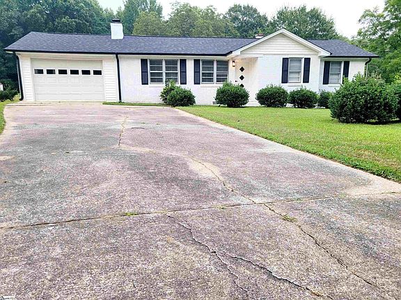 3rd image of 217 Eastbrook Dr
