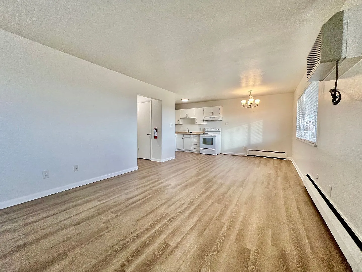 Charming Two Bedroom, One Bath, Near Downtown Available Now — Photo 2