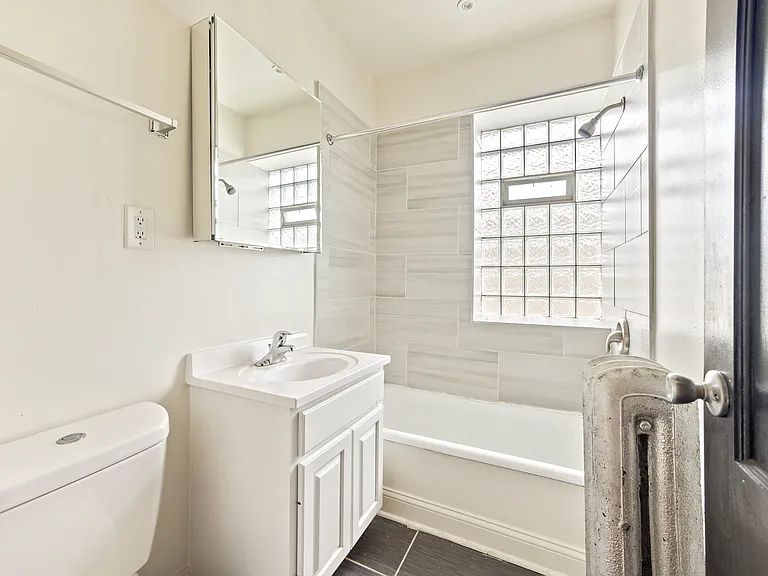 114 Clyde Ave — Photo 27