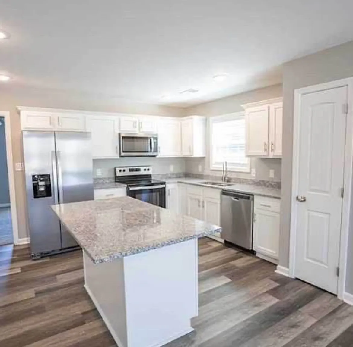 3 bed, 1650 sqft, $1,575 — Photo 4