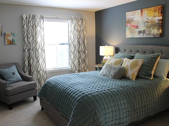 3rd image of 20 N Timber Hollow Dr APT 2028