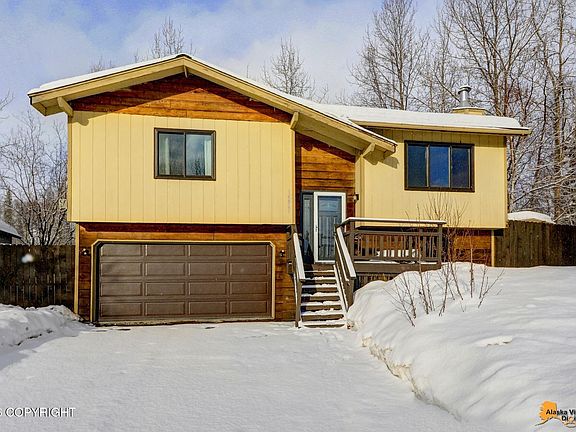 2nd image of 16627 Riddell Cir