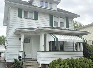 127 Castleford Rd, Rochester, NY 14616