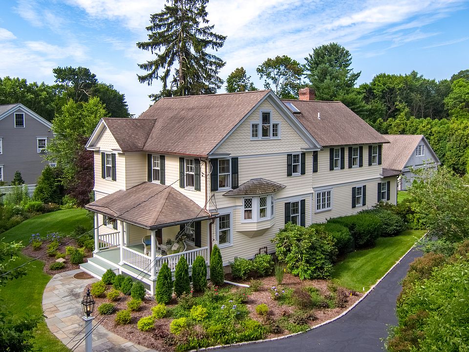 4 Grove Avenue