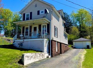 53 Rittenhouse St, Simpson, PA 18407