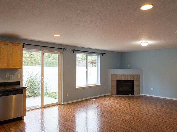 5th image of 12601 NE 26th St