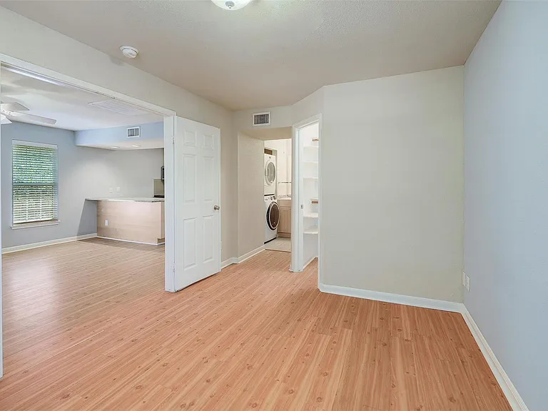 7685 Northcross Dr #624 — Photo 4