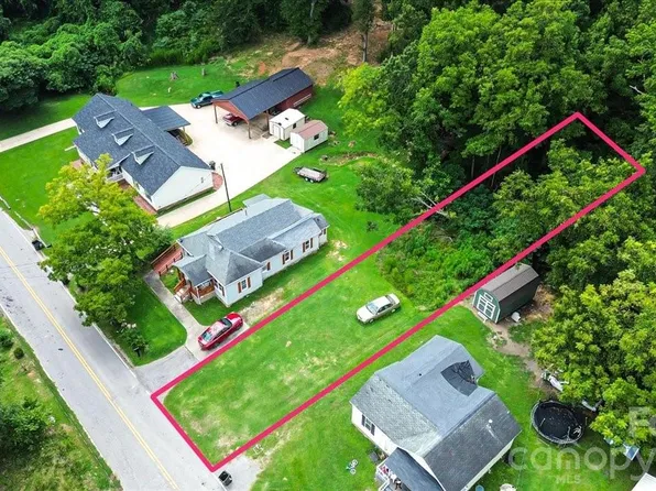 13 Magnolia St, York, SC 29745