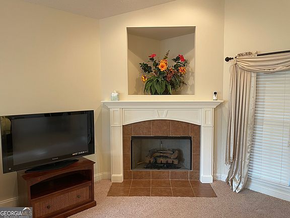 5th image of 137 Blue Ridge Dr