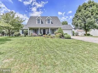 81 Monroe Dr, Chambersburg, PA 17201