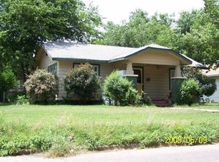 928 S 14th St, Chickasha, OK 73018