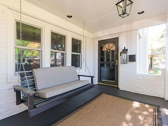 3rd image of 1108 W Wilshire Blvd