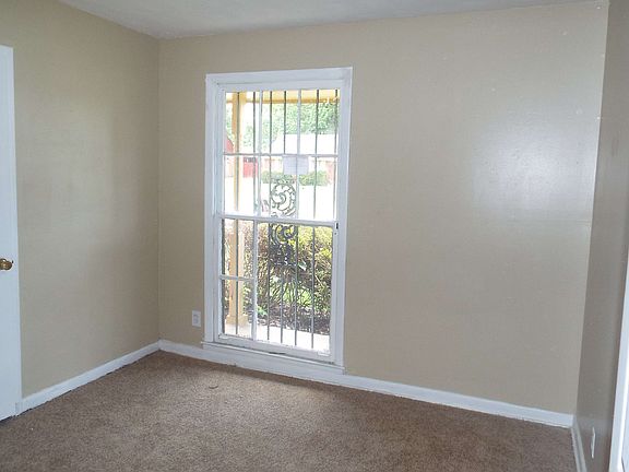 4th image of 4570 Aldridge Dr