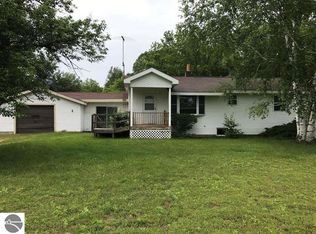 6318 Curtis Rd, Hale, MI 48739