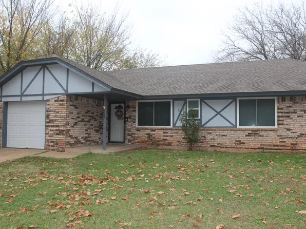 507 Redwood Dr, Noble, OK 73068
