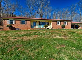 25 Pinners Cove Rd, Asheville, NC 28803