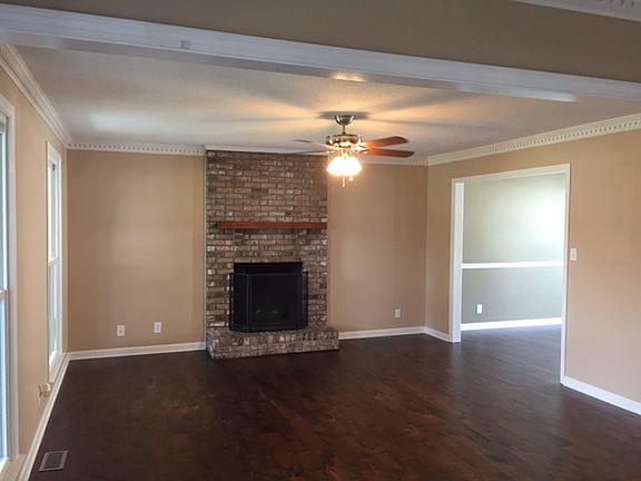 4th image of 107 Honeywood Ct