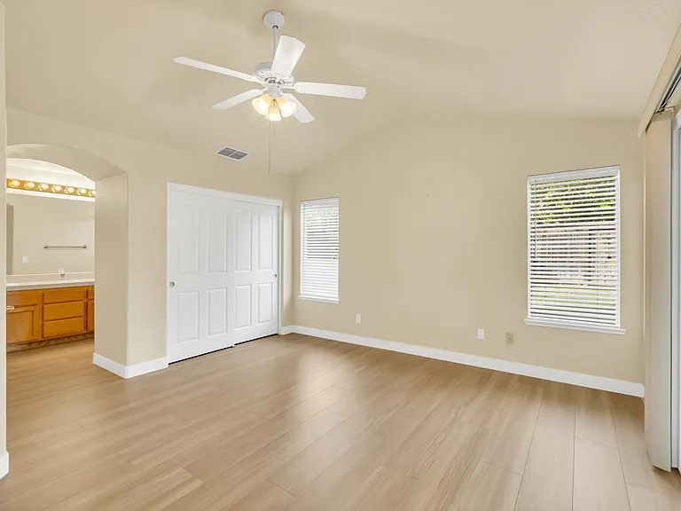 8795 Monterey Oaks Dr — Photo 37