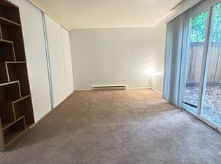 5033 15th Ave NE #1003, Seattle, WA 98105