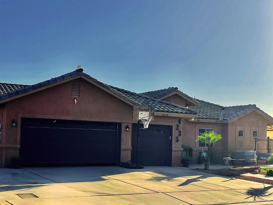 2nd image of 4235 W 24th Pl